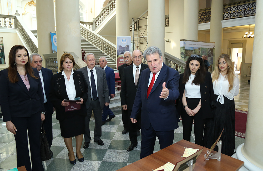 A roundtable on the topic “In the Light of Zarifa Aliyeva: Women and Statehood” was held at ANAS